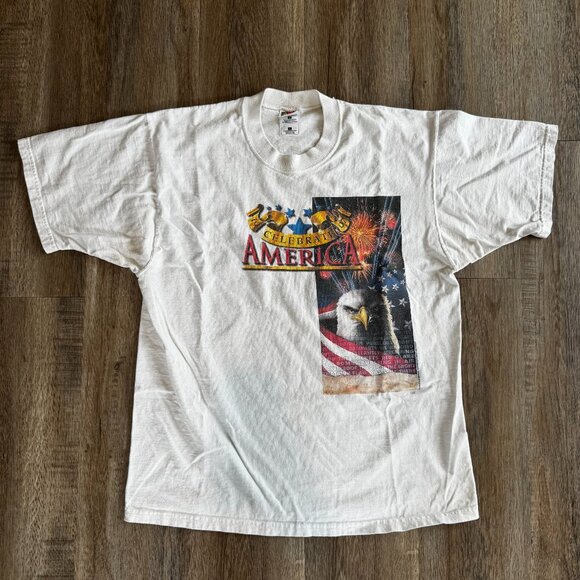 Vintage 1997 Celebrate America T-Shirt - Bald Eagle Size Large - Picture 1 of 3